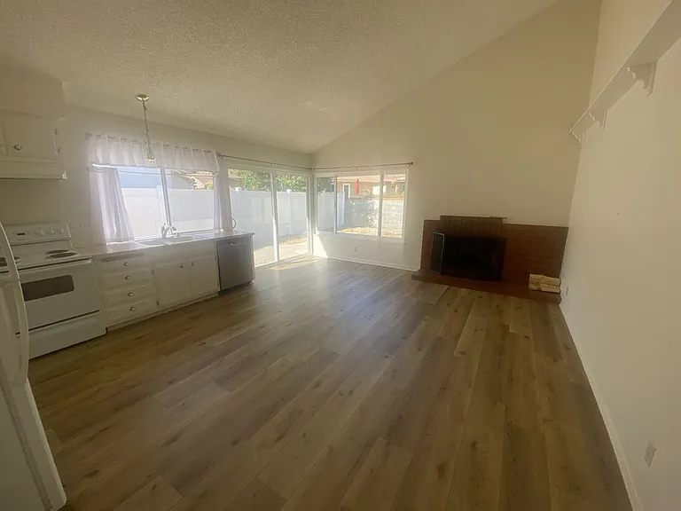 444 Blanco Ct — Photo 3