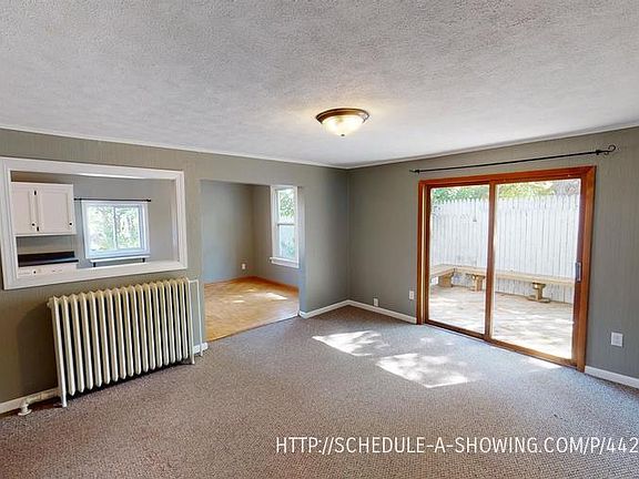 4th image of 402 E Park St