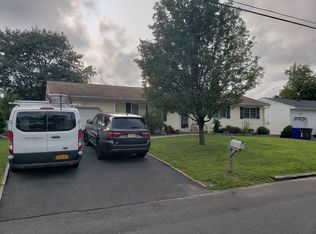 365 Tennessee Dr, Brick, NJ 08723