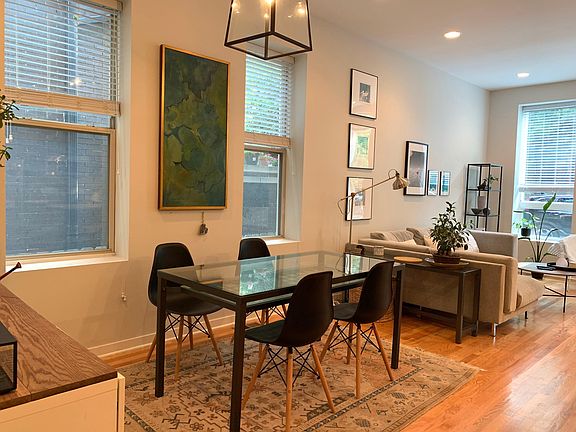4th image of 1045 N Marshfield Ave #1F