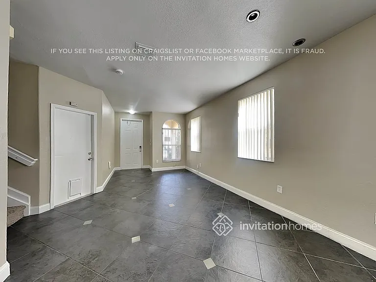 15050 SW 9th Ter — Photo 5