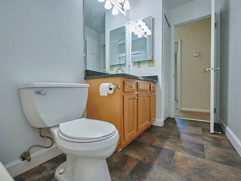 Grand Bay Apartments and Townhomes — Photo 62