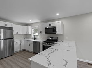 287-289 Huxley Ave #1, Providence, RI 02908