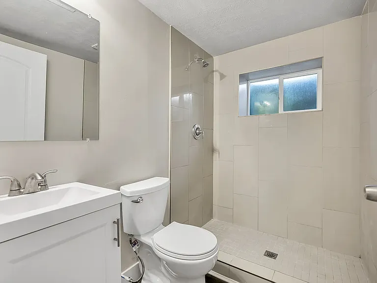 1229 S Emery St #A — Photo 21