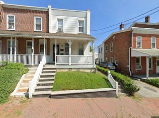 210 8th St #A, Brookhaven, PA 19015