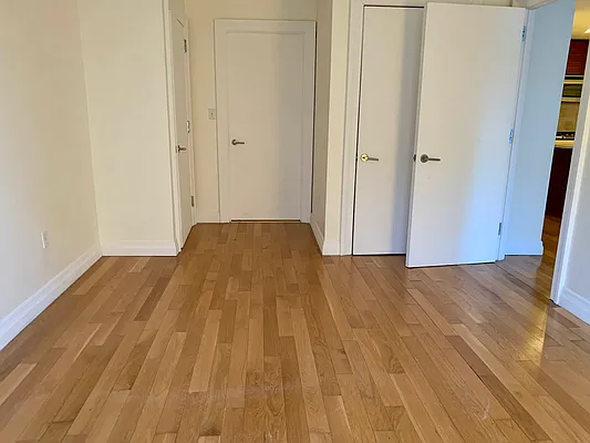 Rented by BARNES New York | media 15