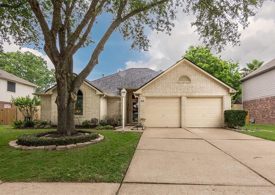 1st image of 103 Water Oak Dr