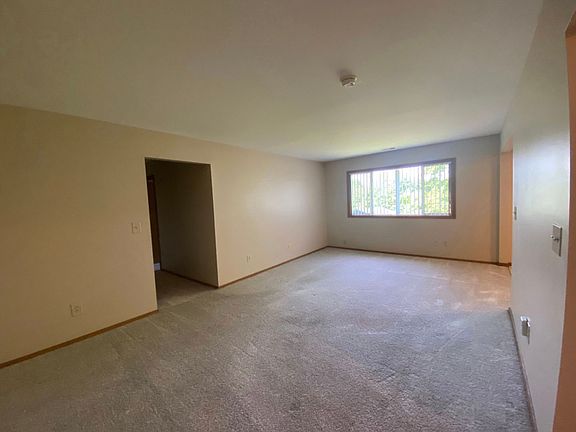 3rd image of 1966 Burton St SE APT 33