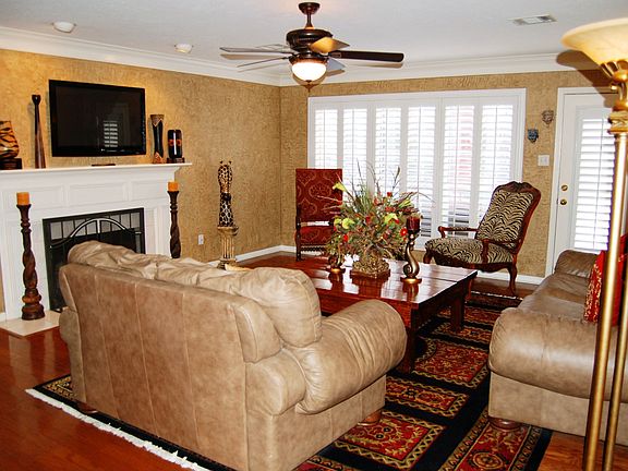 4th image of 3004 Wyndham Ln
