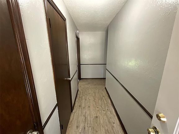 2nd image of 4729 SE 41st St