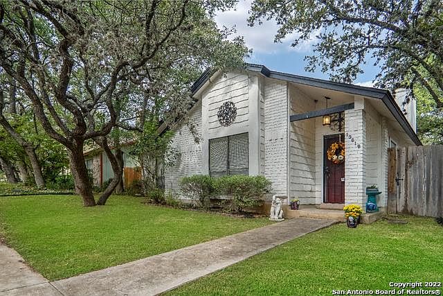 1st image of 13618 Forest Rock Dr