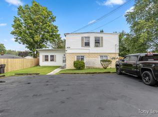 909 Spencer St NE, Grand Rapids, MI 49505
