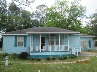 911 N Cleveland Ave, Adel, GA 31620