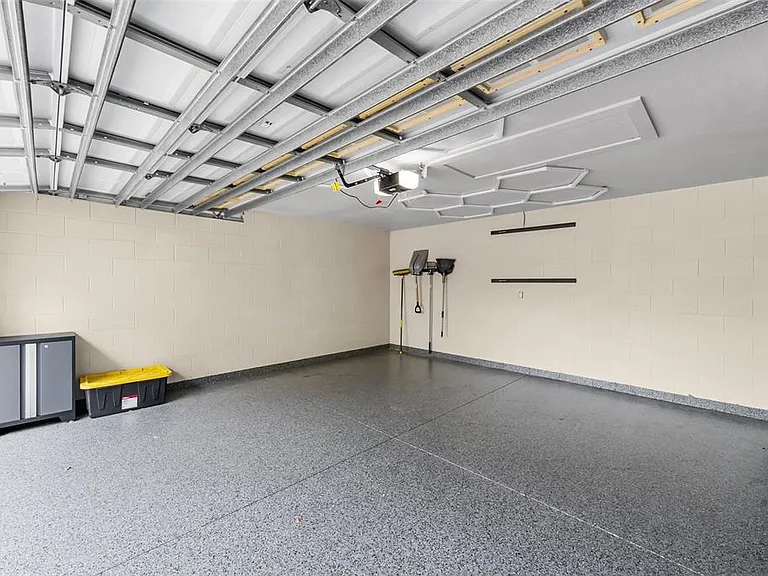 2915 W Bay View Ave — Photo 40
