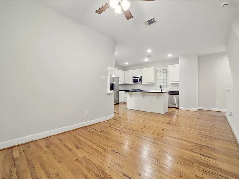 650 Westcross St #44 — Photo 26
