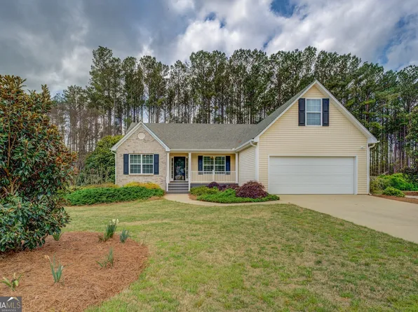 116 Laurel Ln, Social Circle, GA 30025