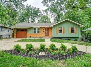 9900 Hillcrest Rd, Kansas City, MO 64134