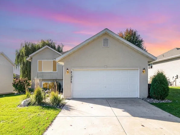 21220 Ilavista Way, Lakeville, MN 55044