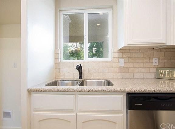 4th image of 31 Avenue 17