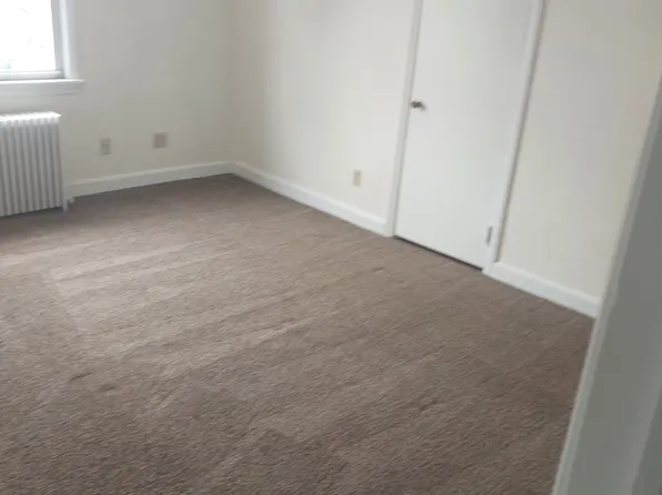 818 W 1st St APT 2, Hazleton, PA 18201