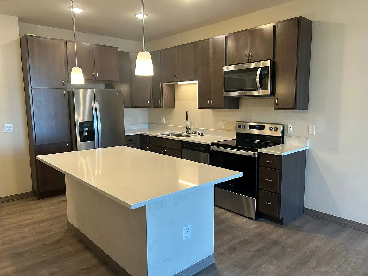 Madison Apartments — Photo 4