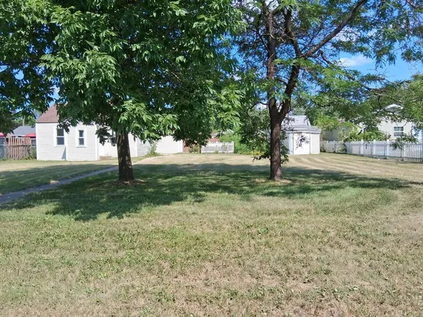 212 37th Ave N, Saint Cloud, MN 56303