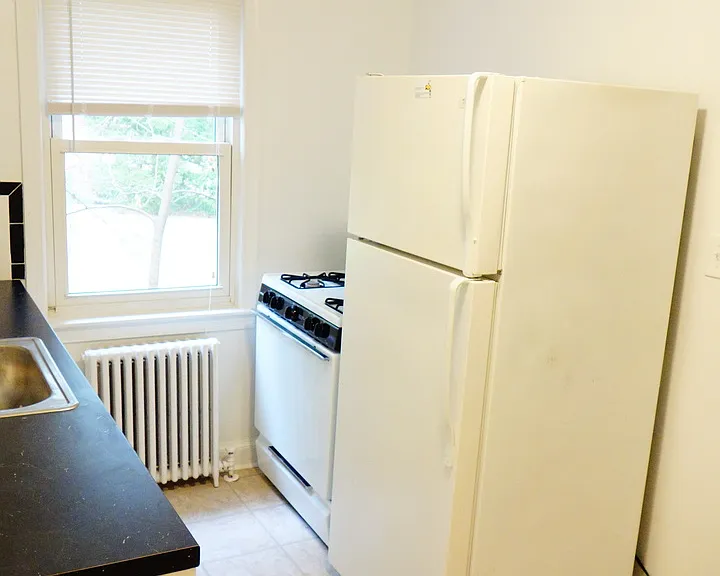 8210 Greenwood Ave — Photo 23
