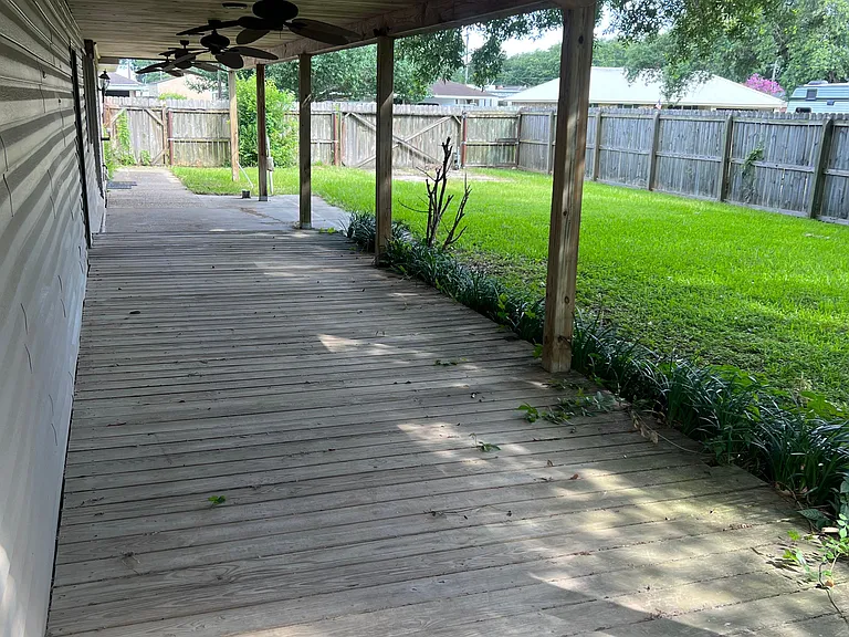 114 Barracuda St — Photo 24