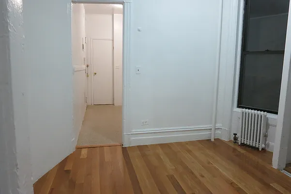 Rented by Manhattan Best Realty, Inc. | media 21