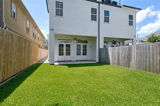 325 Focis St — Photo 23