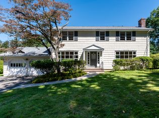 141 Woodbine Rd, Stamford, CT 06903