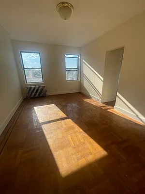 Rented by NYC LUXURY APT RENTALS CO LLC | media 1