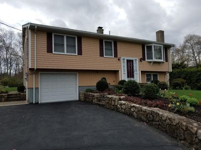 1340 Old Fall River Rd, Dartmouth, MA, 02747