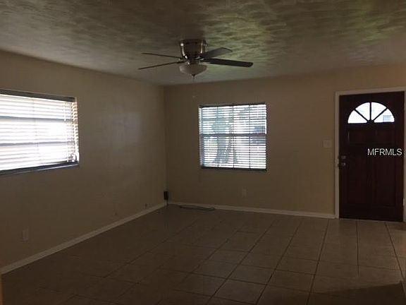 4th image of 2111 W Crawford St