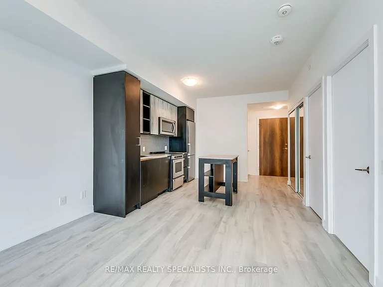 251 Manitoba St #914 — Photo 26