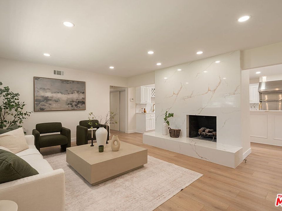 1st image of 1010 E Leadora Ave