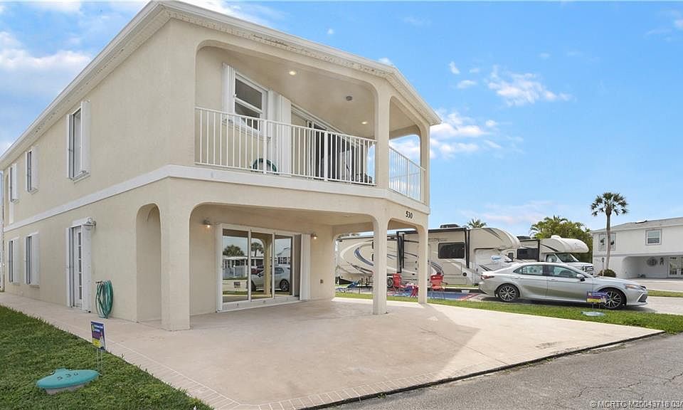 1st image of 530 Nettles Blvd