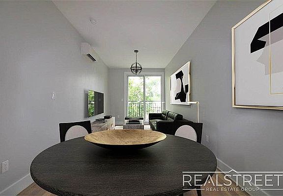 3rd image of 1483 Nostrand Ave #2R