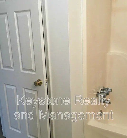 1375 Thompsonville Ln #44 — Photo 10