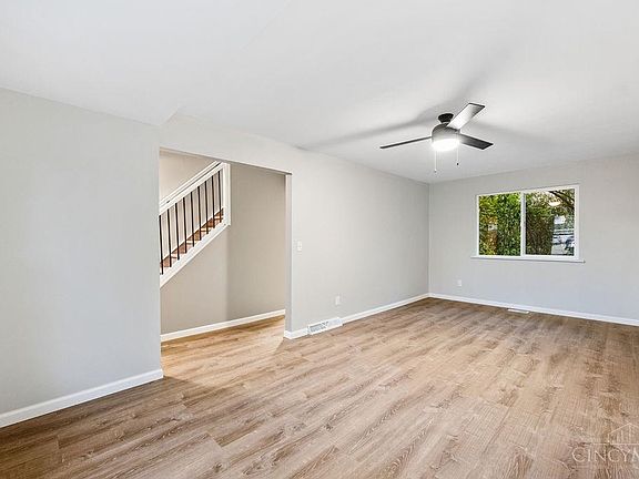 5th image of 764 Halesworth Dr