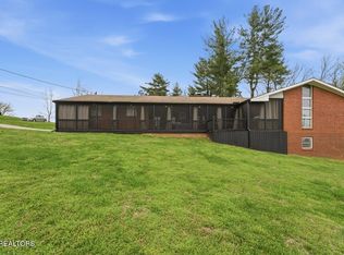 1414 Rosalyn Dr, Knoxville, TN 37914