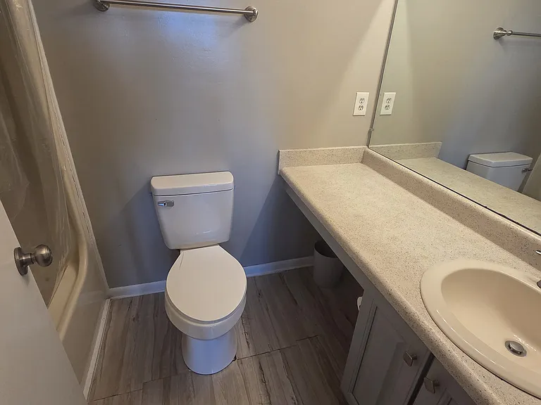 2029 Eastwood Rd #103 — Photo 11