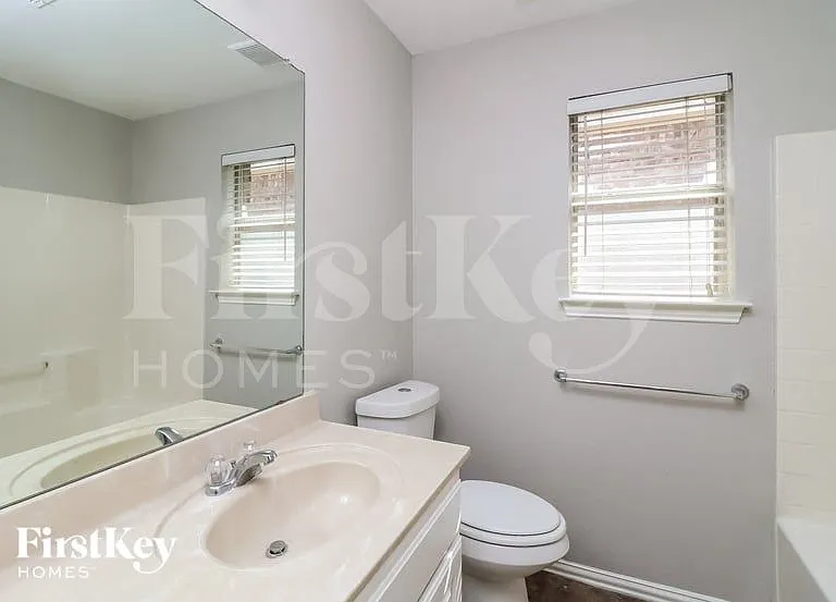 911 Joshua Dr — Photo 14
