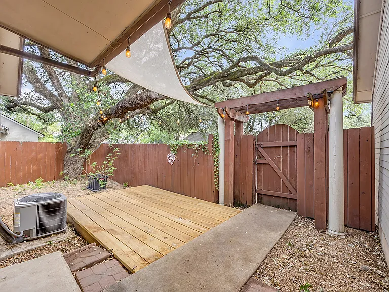 3003 W Slaughter Ln #B — Photo 19