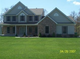 10 Callaway Lake Dr, Defiance, MO 63341