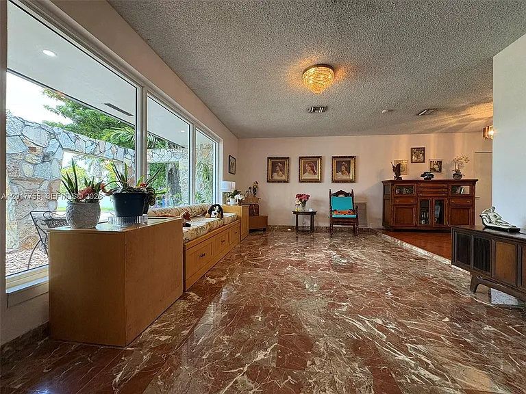 220 NW 130th Ave — Photo 11