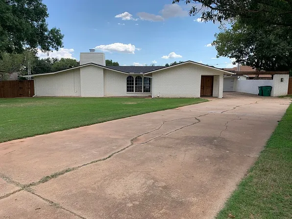 109 Fairway Dr, Olney, TX 76374