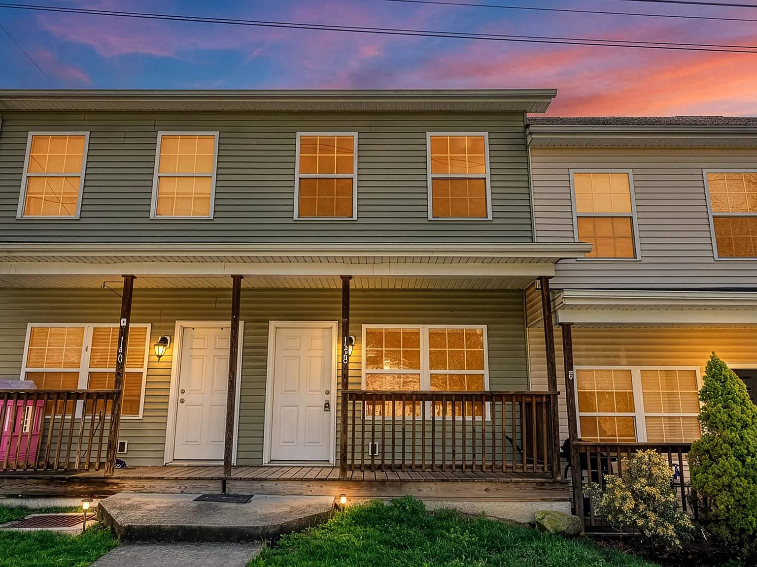 2 bed, 2.5 bath, 1120 sqft, $1,500 — Photo 1