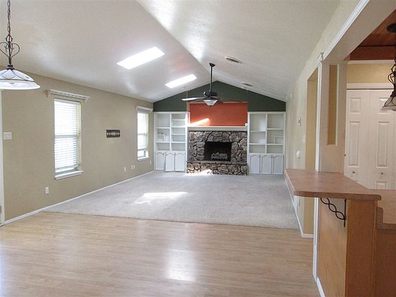 4th image of 3728 Linkwood Ln