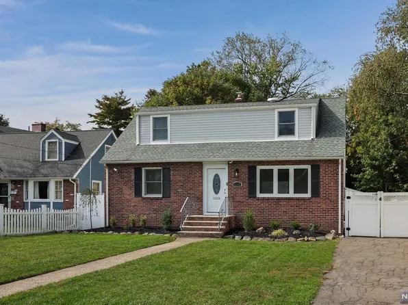 244 Tenafly Rd, Englewood, NJ 07631